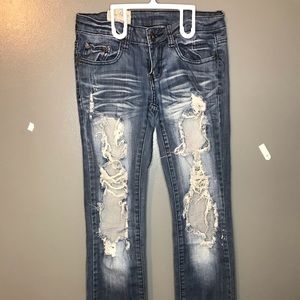 Ripped straight jeans